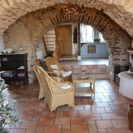 Romantisches Ferienhaus Fuer 8 Personen *