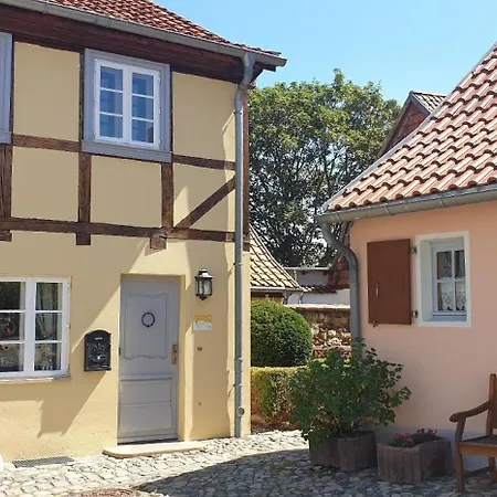 Romantisches Ferienhaus Fuer 8 Personen